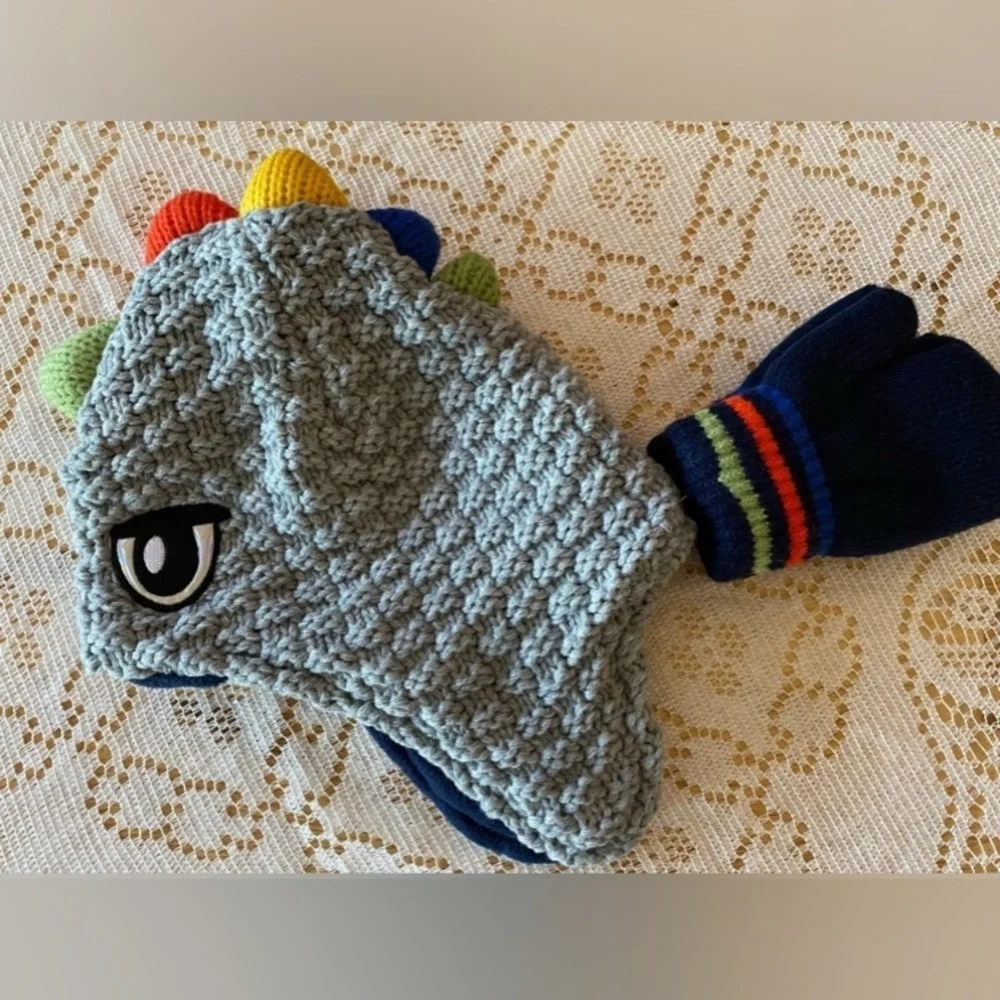 NEW - The Children’s Place BOYS HAT AND MITTENS SET